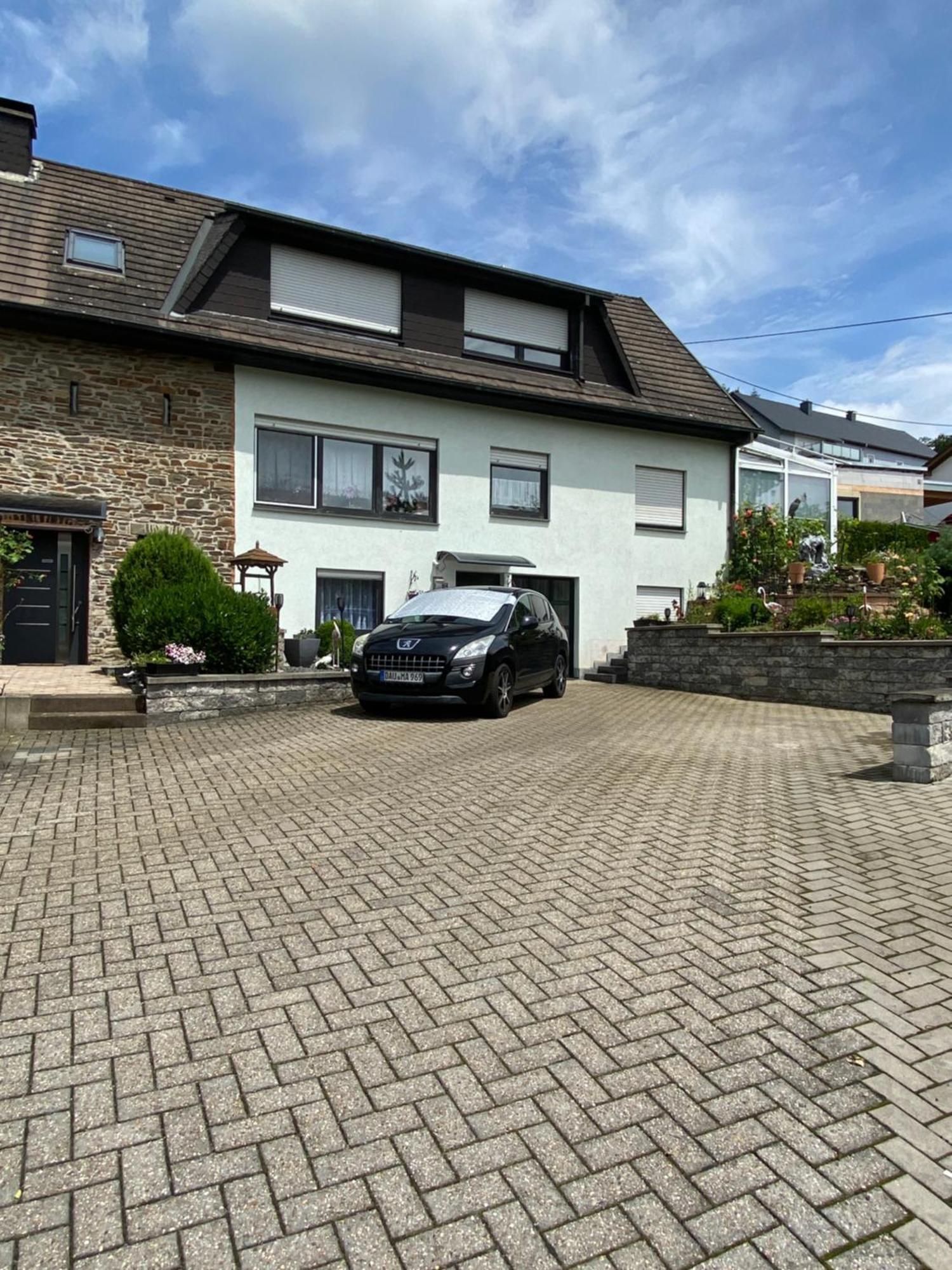 Familie Moisil Villa Daun Buitenkant foto